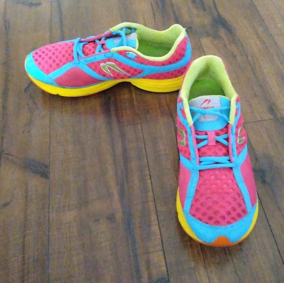 Newton - Gravity Cross Trainers - Picture 3 of 5